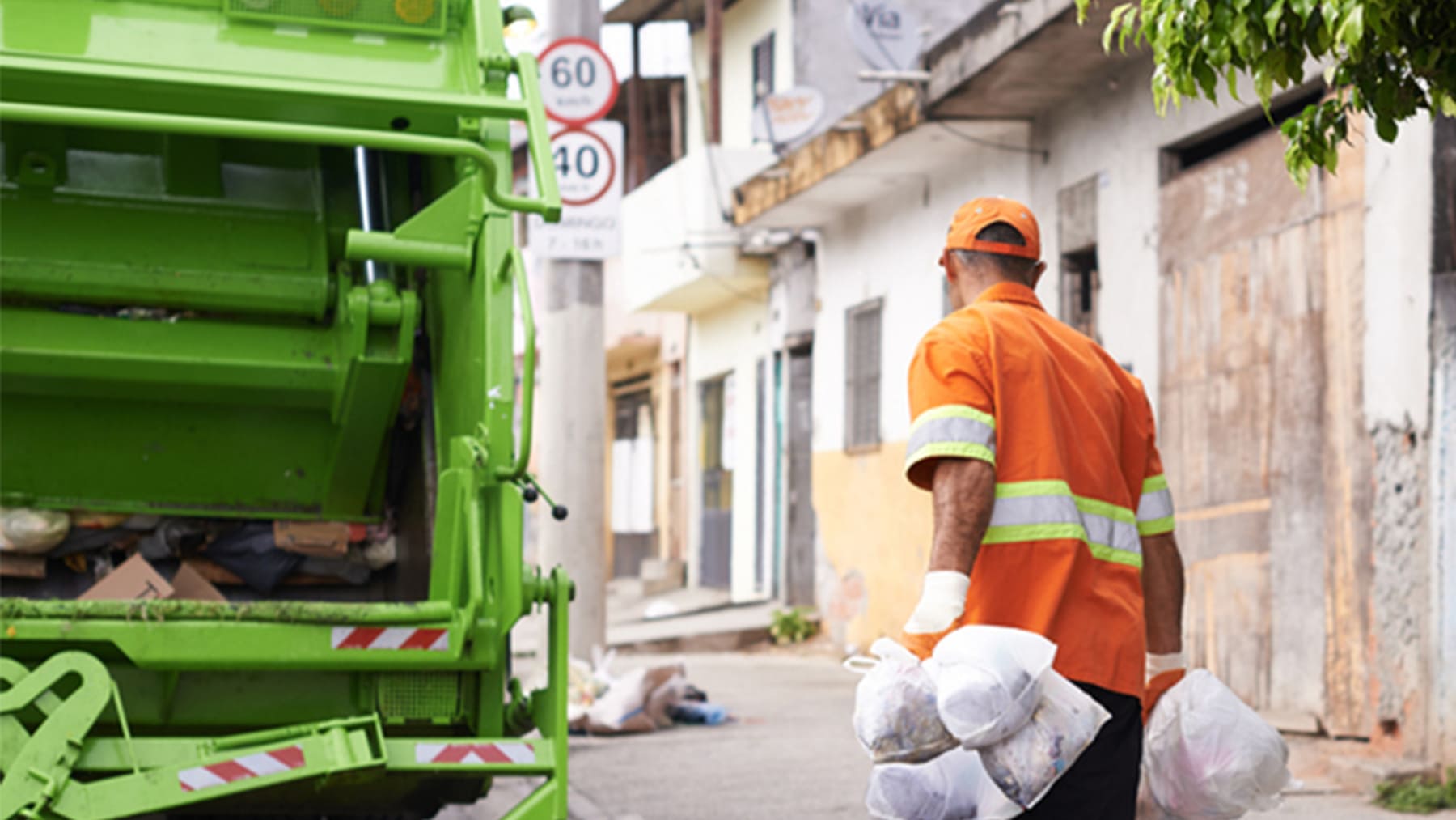 The Hidden Cost of Workplace Accidents (…and How AI is Helping Cut It)